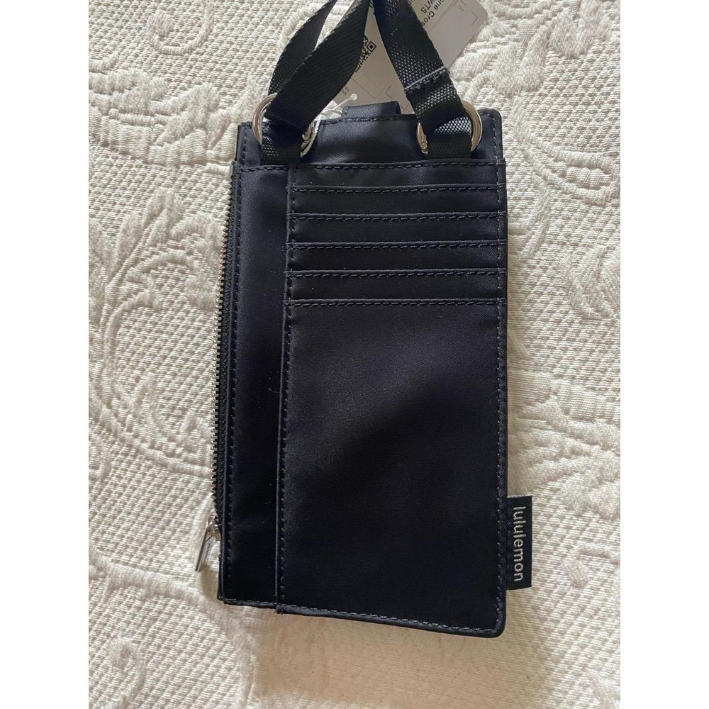 NWT Lululemon Phone Crossbody Black Nylon Purse Wallet Lightweight Travel - Picture 5 of 6